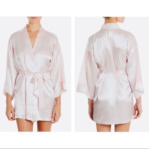 IN BLOOM BY JONQUIL NORDSTROM ▪️ pink satin robe